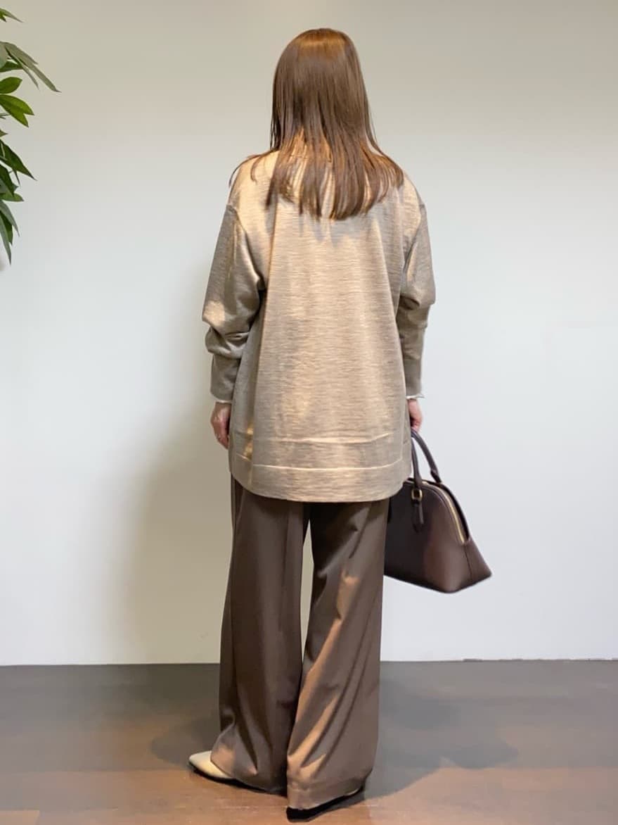 tomoさんの「UNTITLED｜【アンサンブル可/洗える】シルクウールカシミヤ ドルマンスリーブニット」を使ったコーディネート