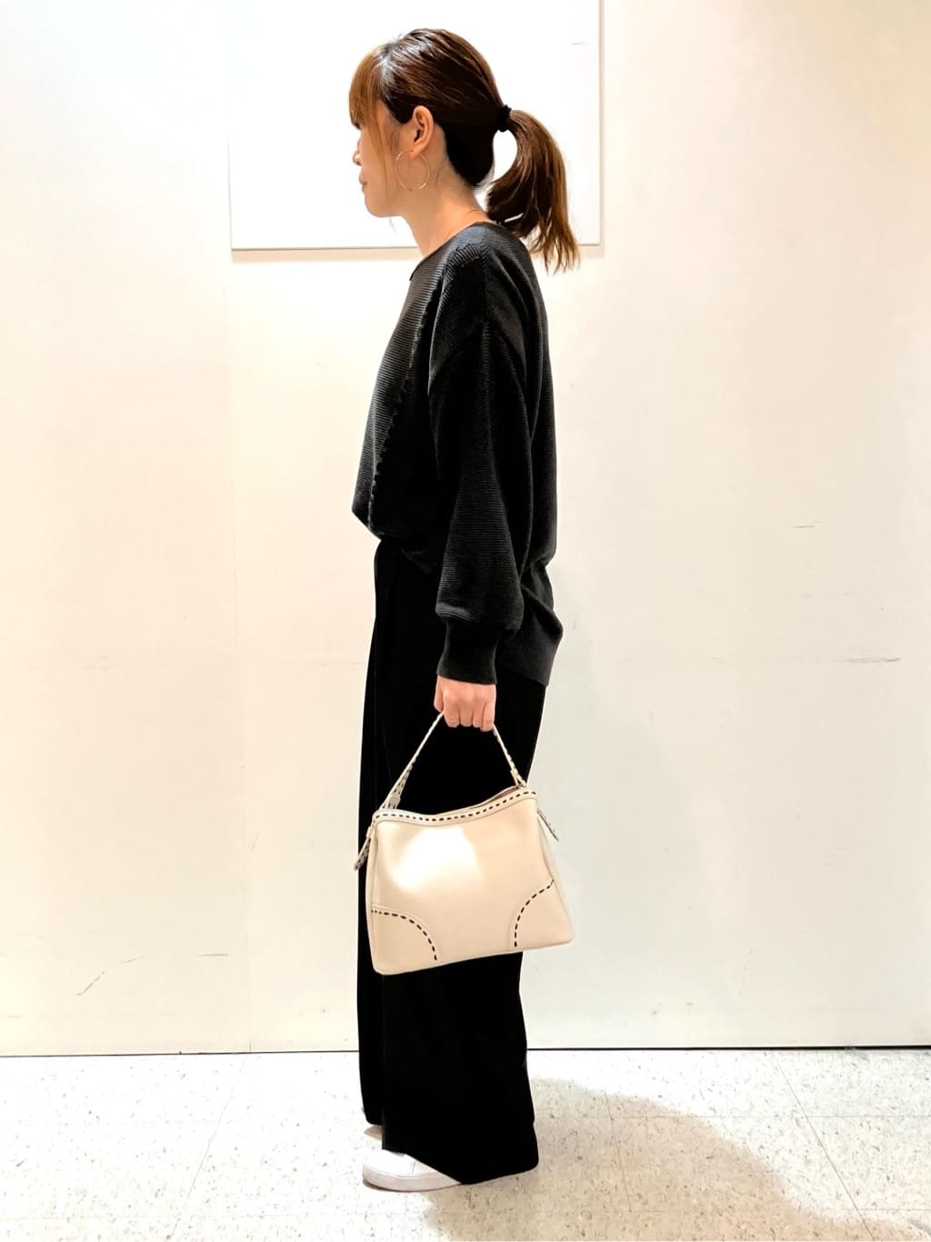 kozuさんの「Reflect｜【すっきりシルエット】ワイドクロップドパンツ」を使ったコーディネート