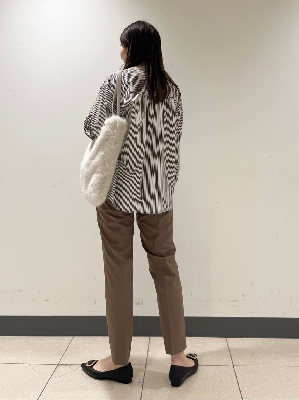 shokoさんの「INDIVI｜【褒められパンツ/ウール混】スティックパンツ」を使ったコーディネート