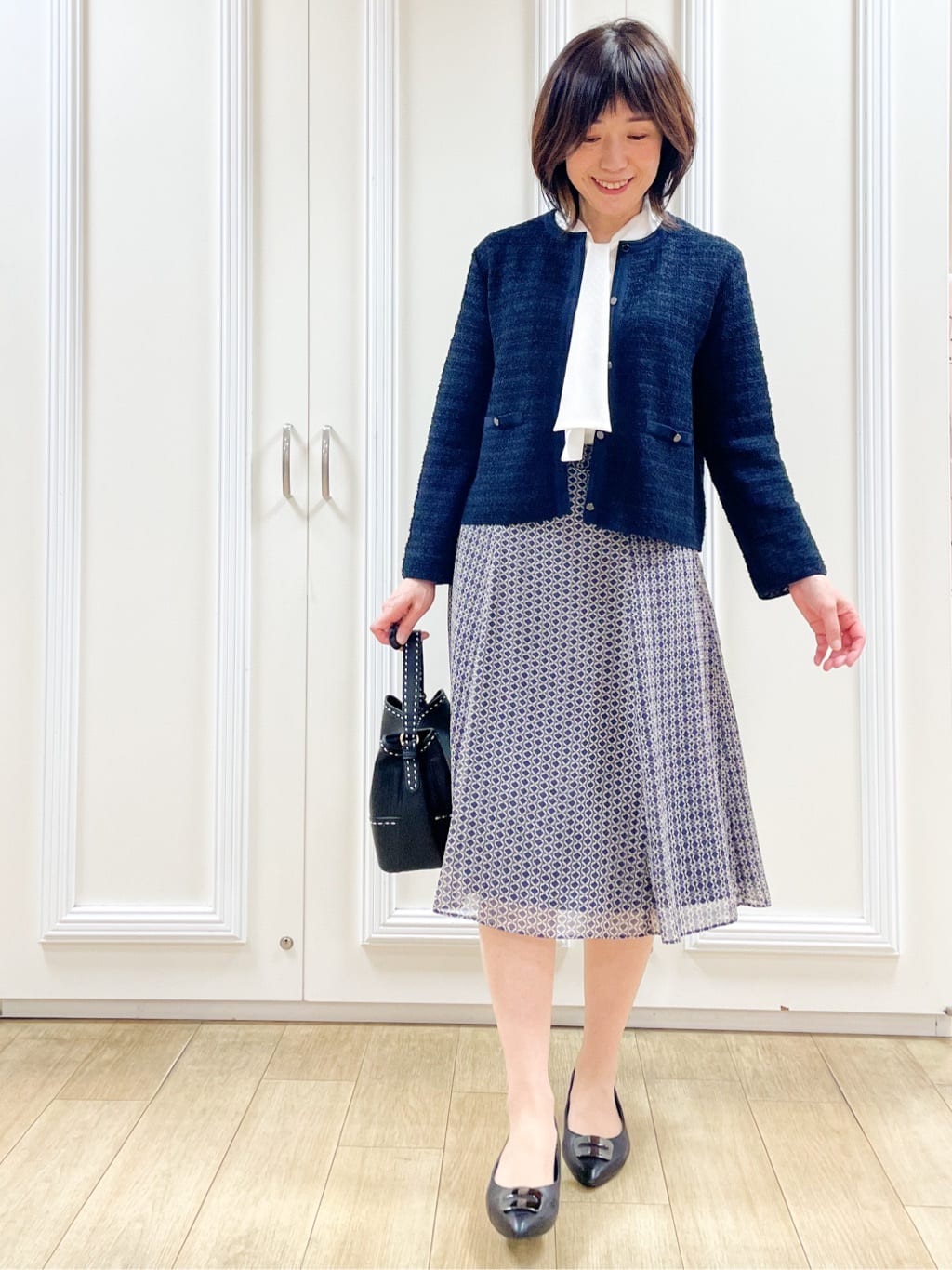 めいさんの「Reflect｜【きちんと見え／通勤／セレモニーにおすすめ◎】ドット柄ボウタイブラウス」を使ったコーディネート