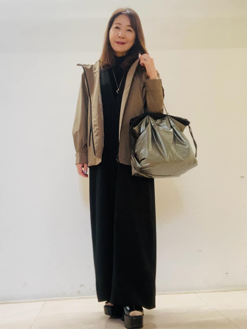 kurodaさんの「Reflect｜【すっきり縦長シルエット】サロペットパンツ」を使ったコーディネート