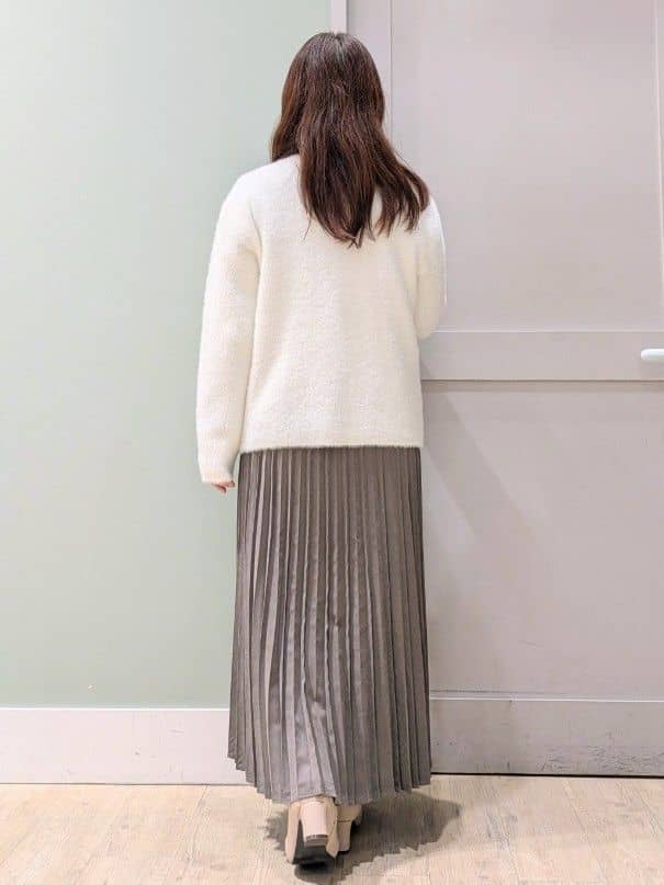 チグ♪さんの「grove｜軽やかフェザーで魅せる、クラシカルな主役カーディガン」を使ったコーディネート