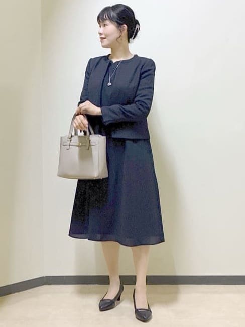  beni_gingerさんの「Reflect｜【チェーン長さ調節可】リーフパーツ&times;淡水パールネックレス」を使ったコーディネート