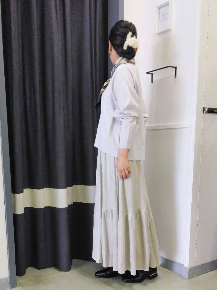 コマさんの「grove｜最終お値下げ！！【洗える/毛玉軽減】天竺ラグランスリーブプルオーバー」を使ったコーディネート