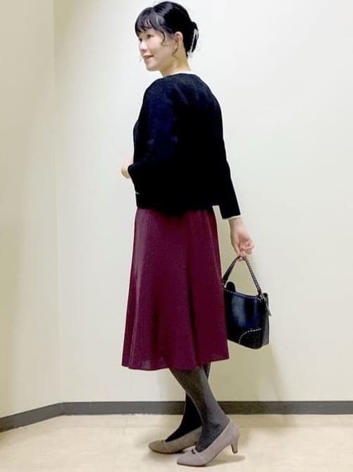  beni_gingerさんの「Reflect｜【秋映え／単品使い◎／すっきり見え】ブローチ付きニットアンサンブル」を使ったコーディネート