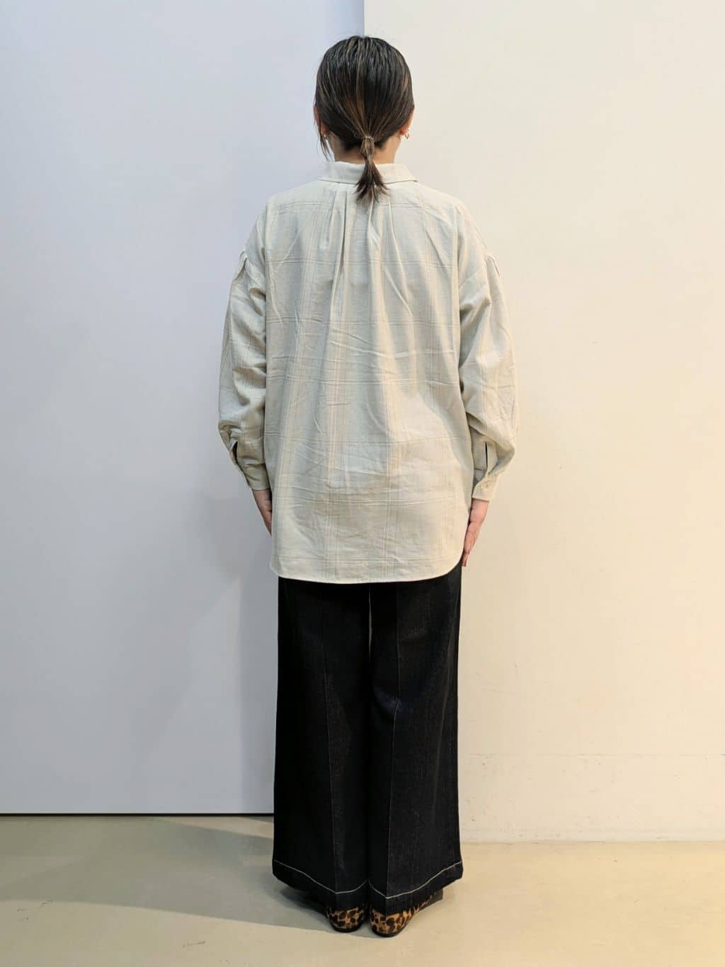 kotoさんの「THE SHOP TK｜インしてる風にも着られるチェックシャツ」を使ったコーディネート
