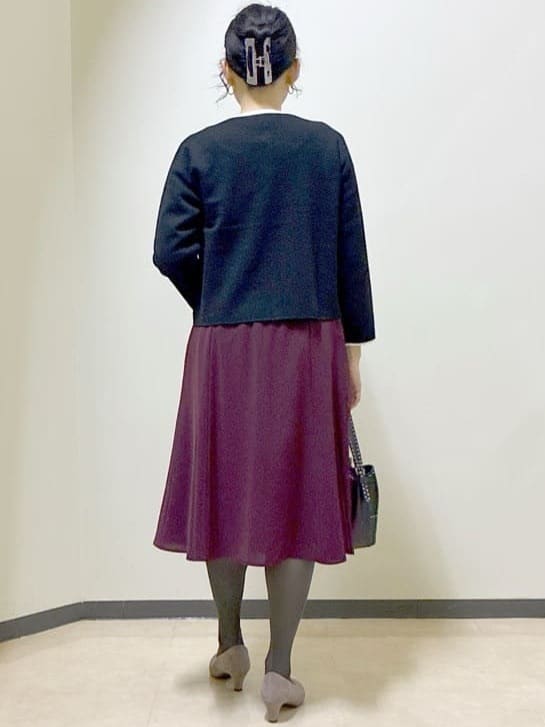  beni_gingerさんの「Reflect｜【秋映え／単品使い◎／すっきり見え】ブローチ付きニットアンサンブル」を使ったコーディネート