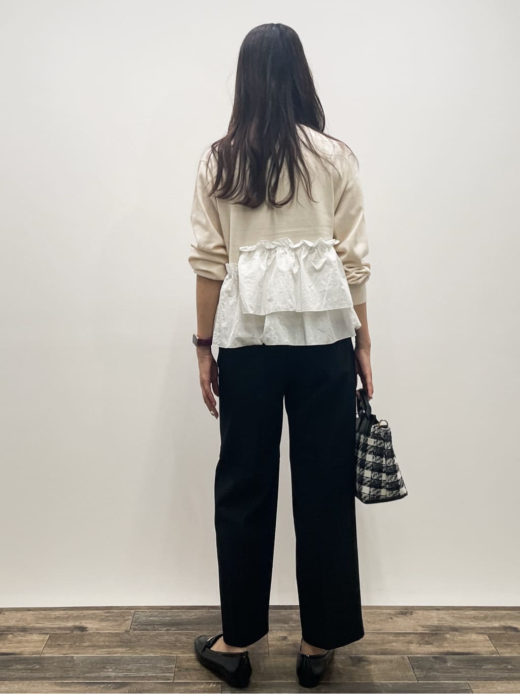 Aikoさんの「OPAQUE.CLIP｜フリルドッキングニット【洗濯機OK】」を使ったコーディネート