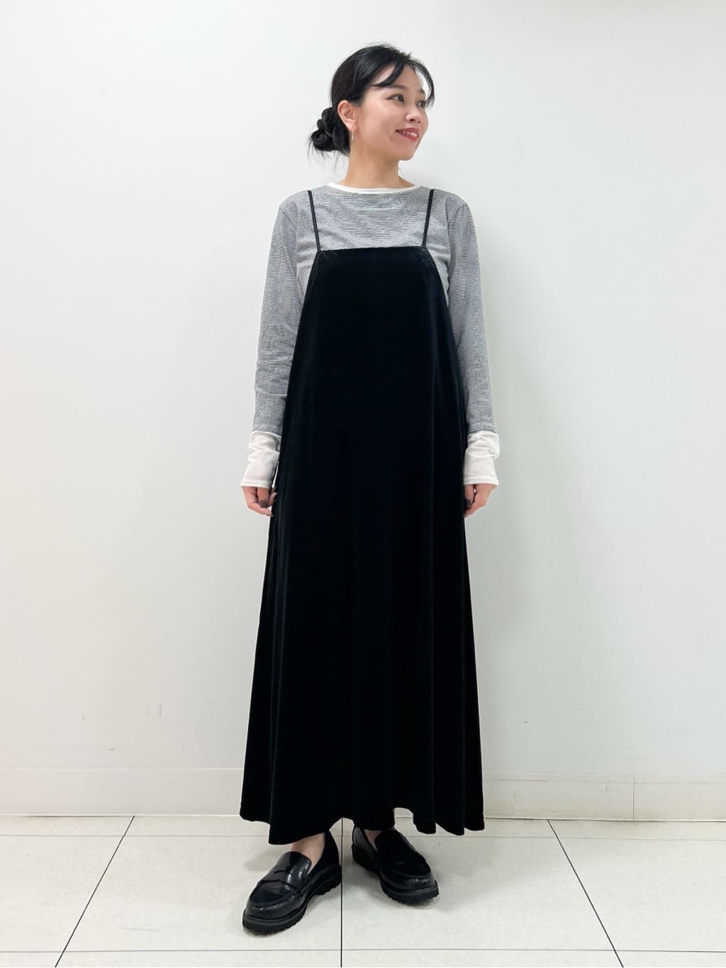 Kaiさんの「Dessin｜【前後2WAY/洗える】ベロアワンピース」を使ったコーディネート