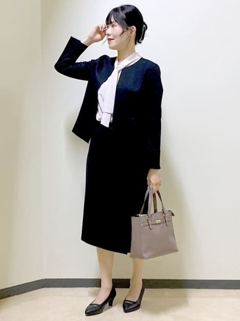  beni_gingerさんの「Reflect｜【セットアップ可／すっきりシルエット／通勤におすすめ◎】キレイめジャージタイトスカート」を使ったコーディネート