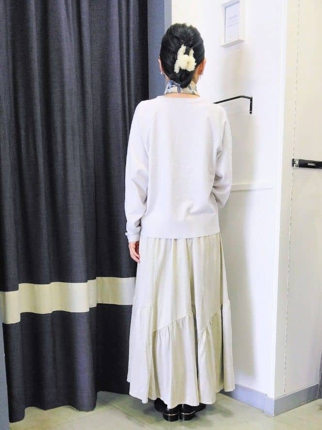 コマさんの「grove｜最終お値下げ！！【洗える/毛玉軽減】天竺ラグランスリーブプルオーバー」を使ったコーディネート