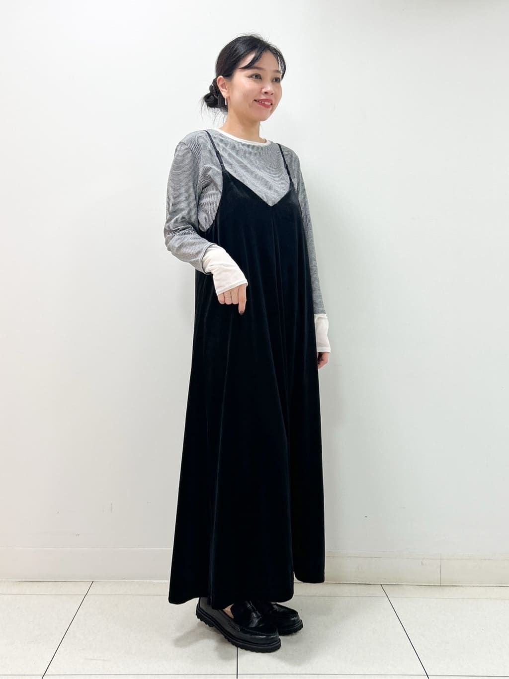 Kaiさんの「Dessin｜【前後2WAY/洗える】ベロアワンピース」を使ったコーディネート