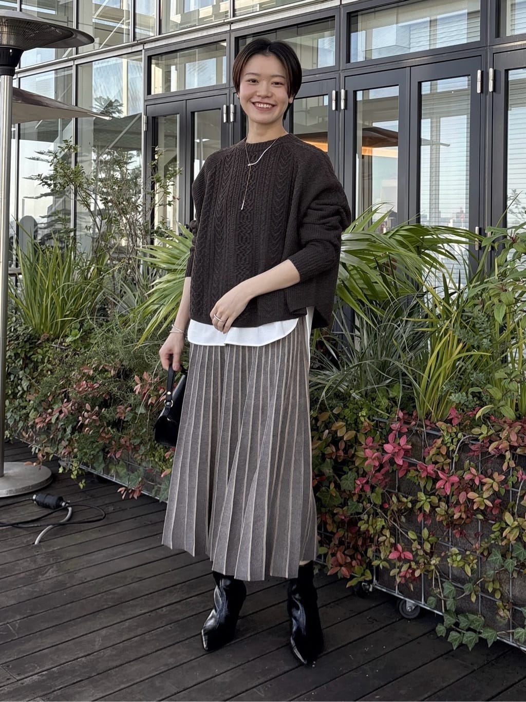 kanaeさんの「INDIVI｜【名品／撥水／抗菌防臭】ショート丈リサイクルダウンコート」を使ったコーディネート