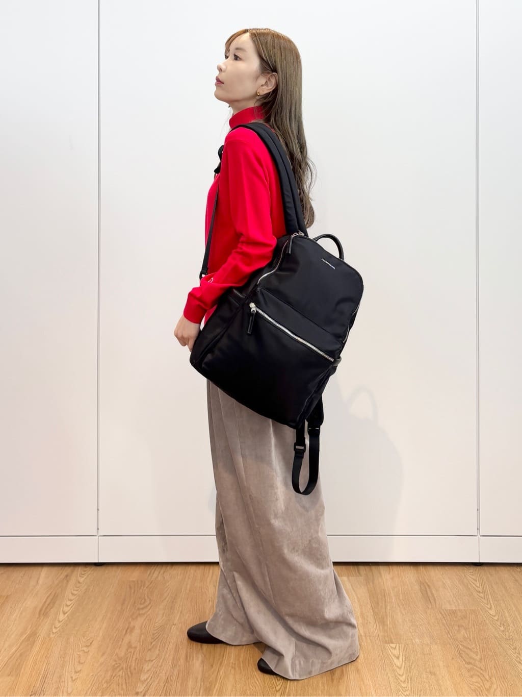 清水夏姫さんの「DRESSTERIOR｜ソフト別珍イージーパンツ」を使ったコーディネート