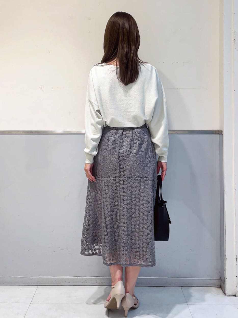 ミーさんの「index｜ビジューキーネックドルマンニット【洗濯機OK】」を使ったコーディネート