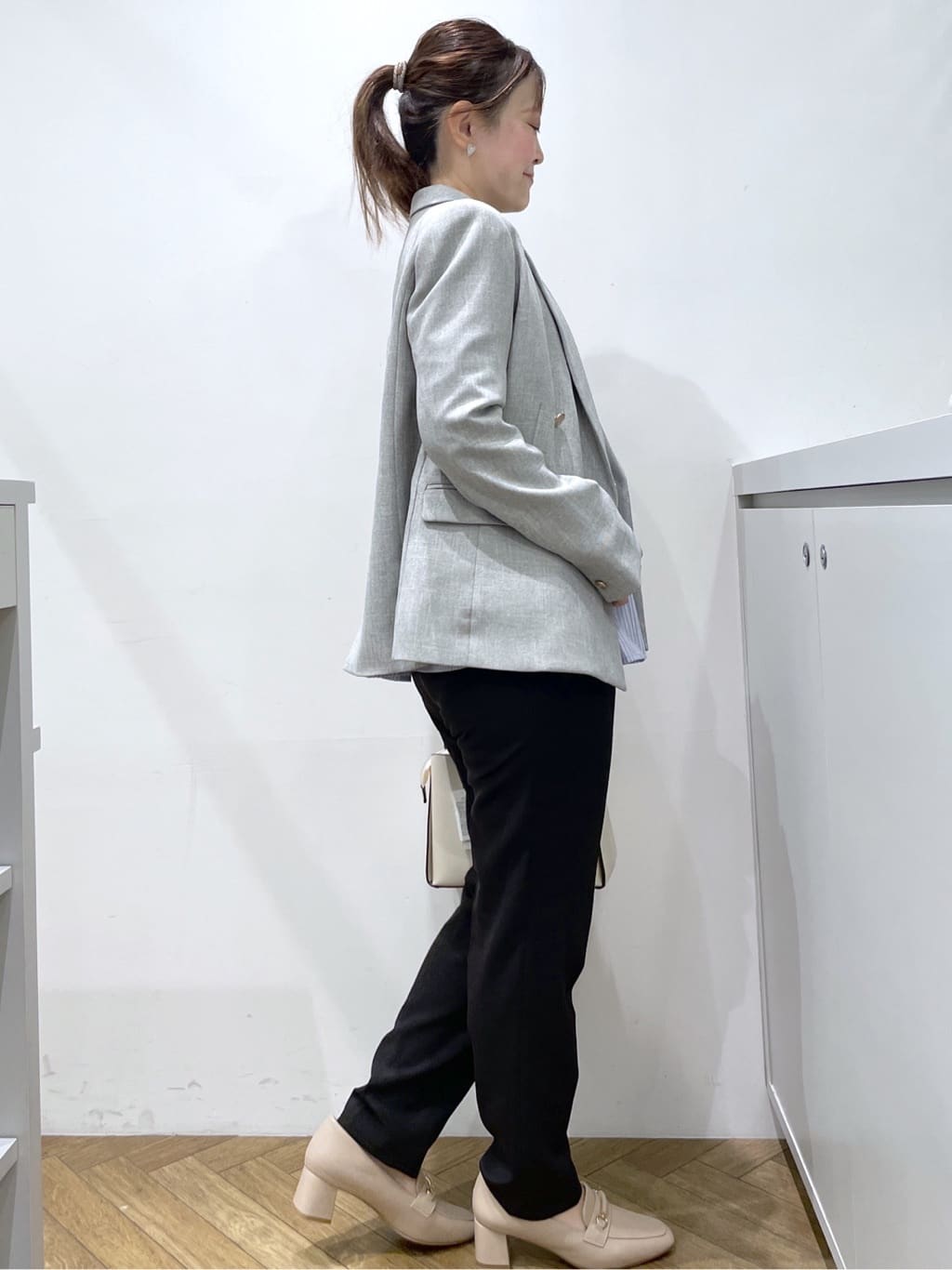Junさんの「index｜《XS-LLサイズ》ストレッチテーパードパンツ／セットアップ対応【洗濯機洗い可／イージーアイロン／防」を使ったコーディネート