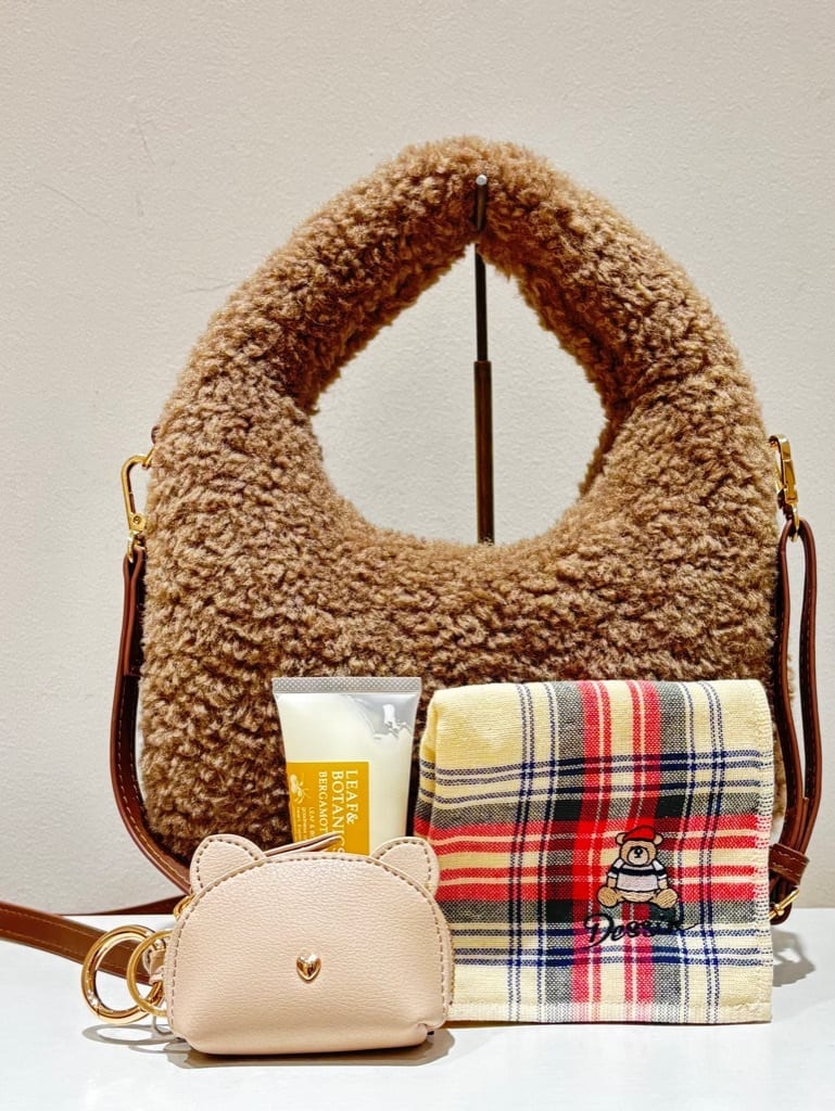 yumiさんの「Dessin｜【2WAY・軽量】ボアBAG」を使ったコーディネート