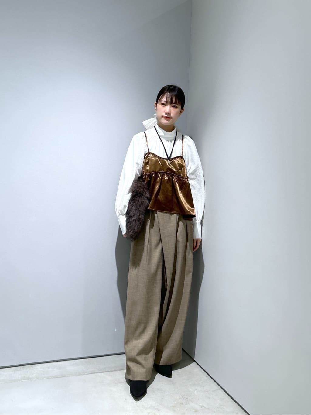 Renoさんの「INDIVI｜【一部店舗限定】サテンビスチェキャミソール」を使ったコーディネート