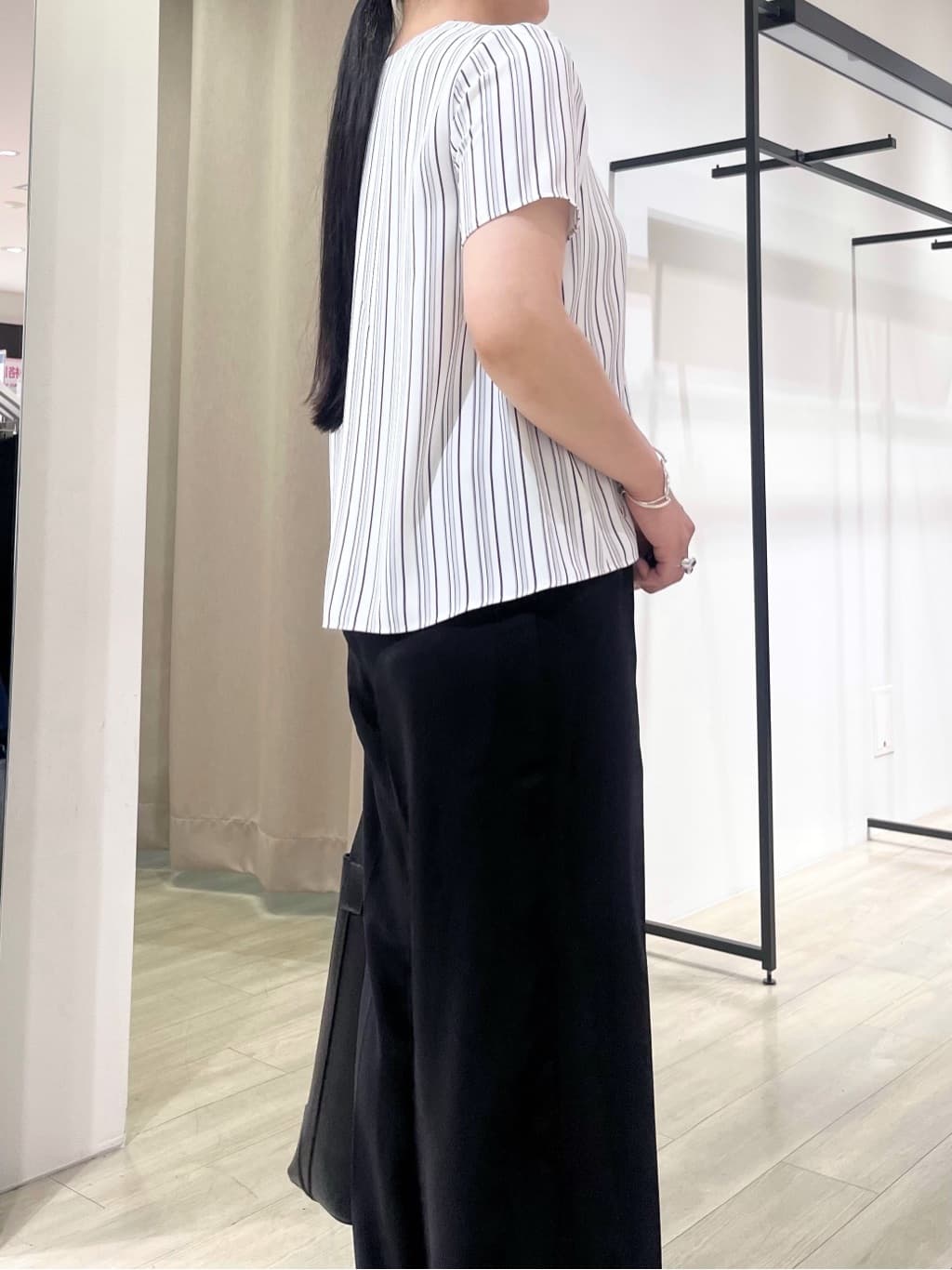 hasuさんの「INDIVI｜【軽く羽織れる！】ダブルジャケット」を使ったコーディネート