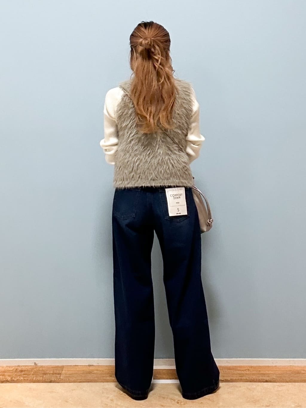 mikoさんの「SHOO･LA･RUE｜【高レビュー/S-LL】脚のラインを拾いにくい デニムワイドパンツ」を使ったコーディネート