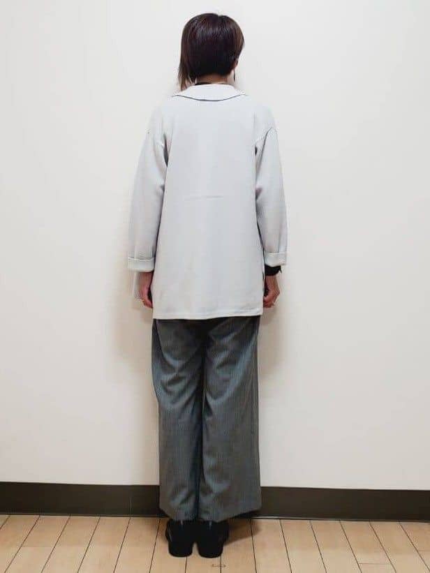 yuuさんの「Reflect｜【さらっと一枚で決まる／重ね着にもおすすめ◎】タックスリーブシャツブラウス」を使ったコーディネート