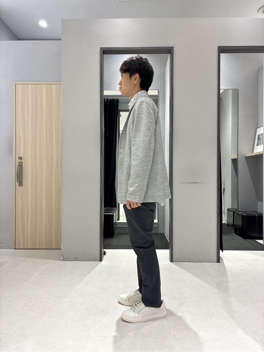 わいずみさんの「TAKEO KIKUCHI｜【尾州織】ショールカラー カーディガン」を使ったコーディネート