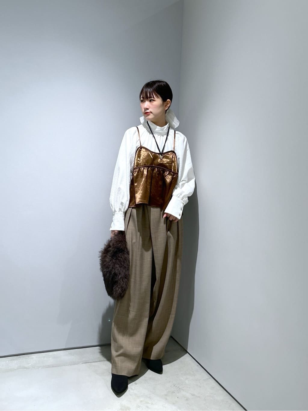 Renoさんの「INDIVI｜【一部店舗限定】サテンビスチェキャミソール」を使ったコーディネート