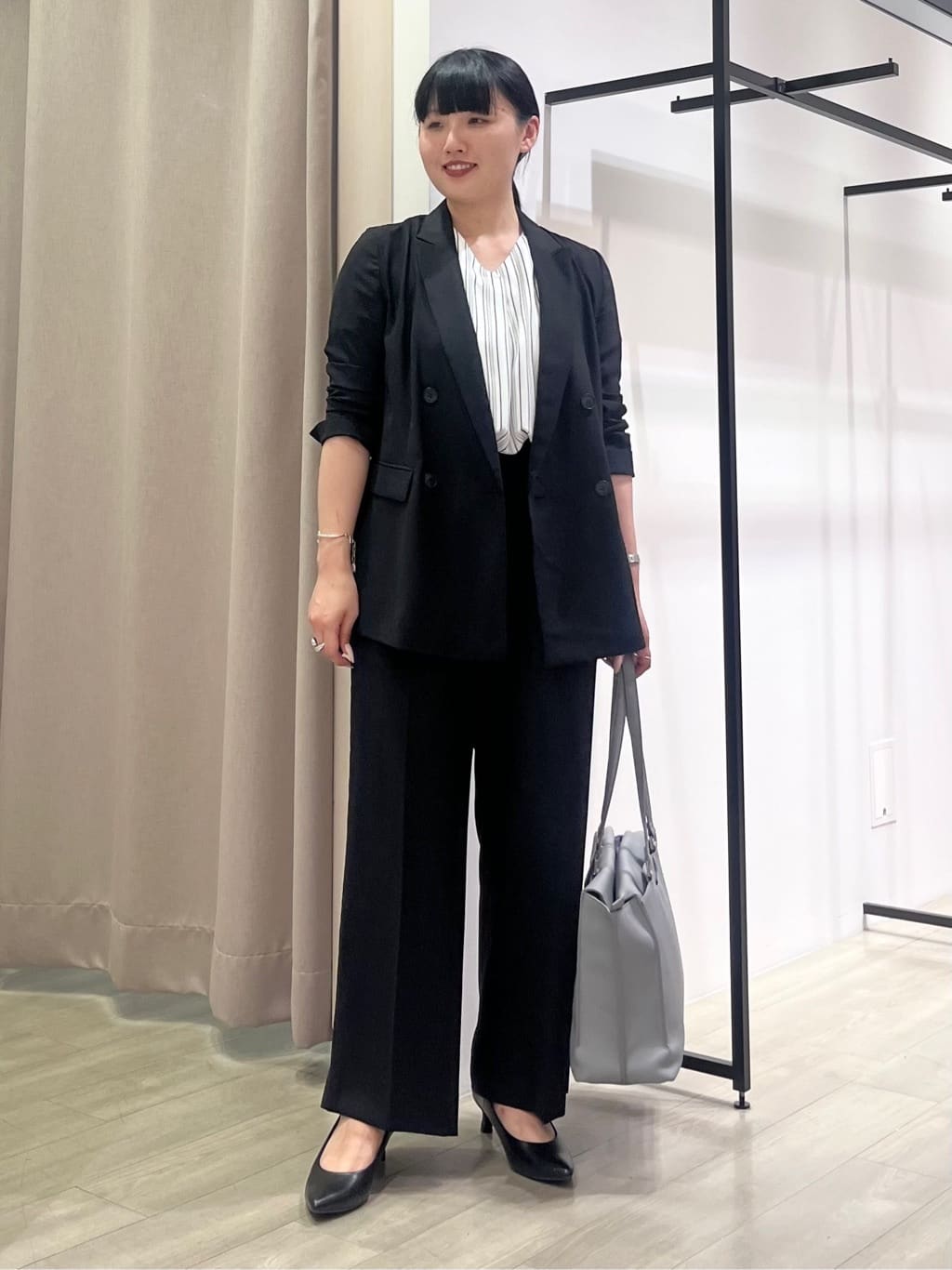 hasuさんの「INDIVI｜【軽く羽織れる！】ダブルジャケット」を使ったコーディネート