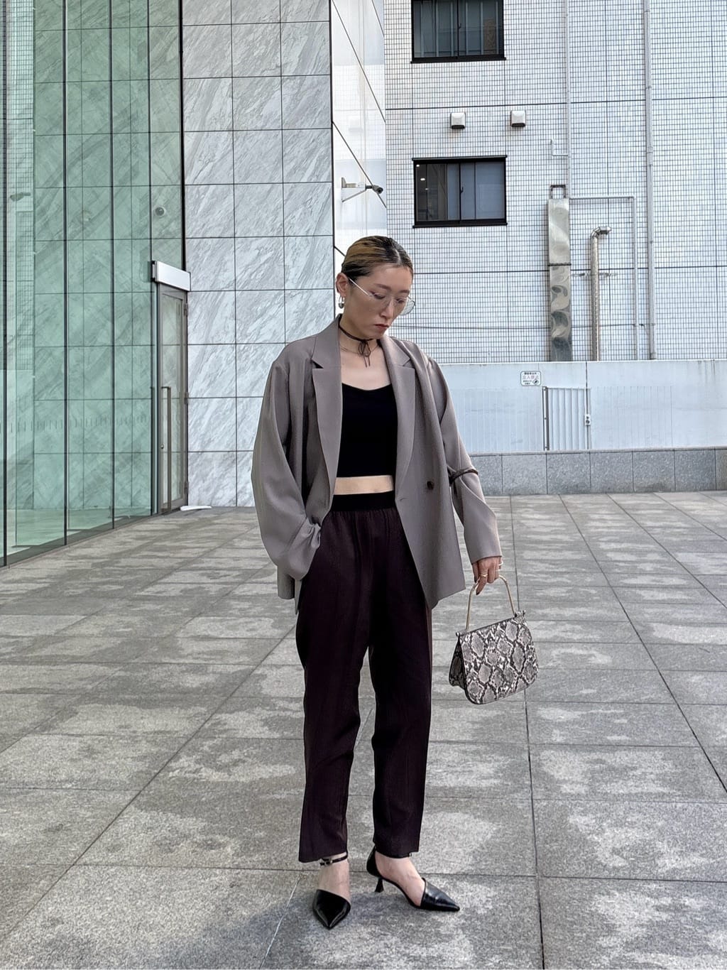 kotakiさんの「INDIVI｜Comfy SET UP｜イージーテーパードパンツ【セットアップ対応／通勤/カセット服】」を使ったコーディネート