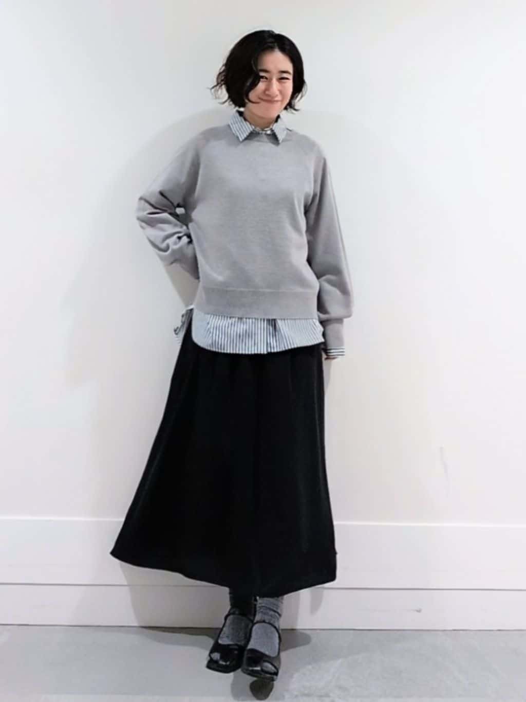 ミズタさんの「UNTITLED｜【8色展開／コンパクト丈】レーヨン混 コクーンニット」を使ったコーディネート