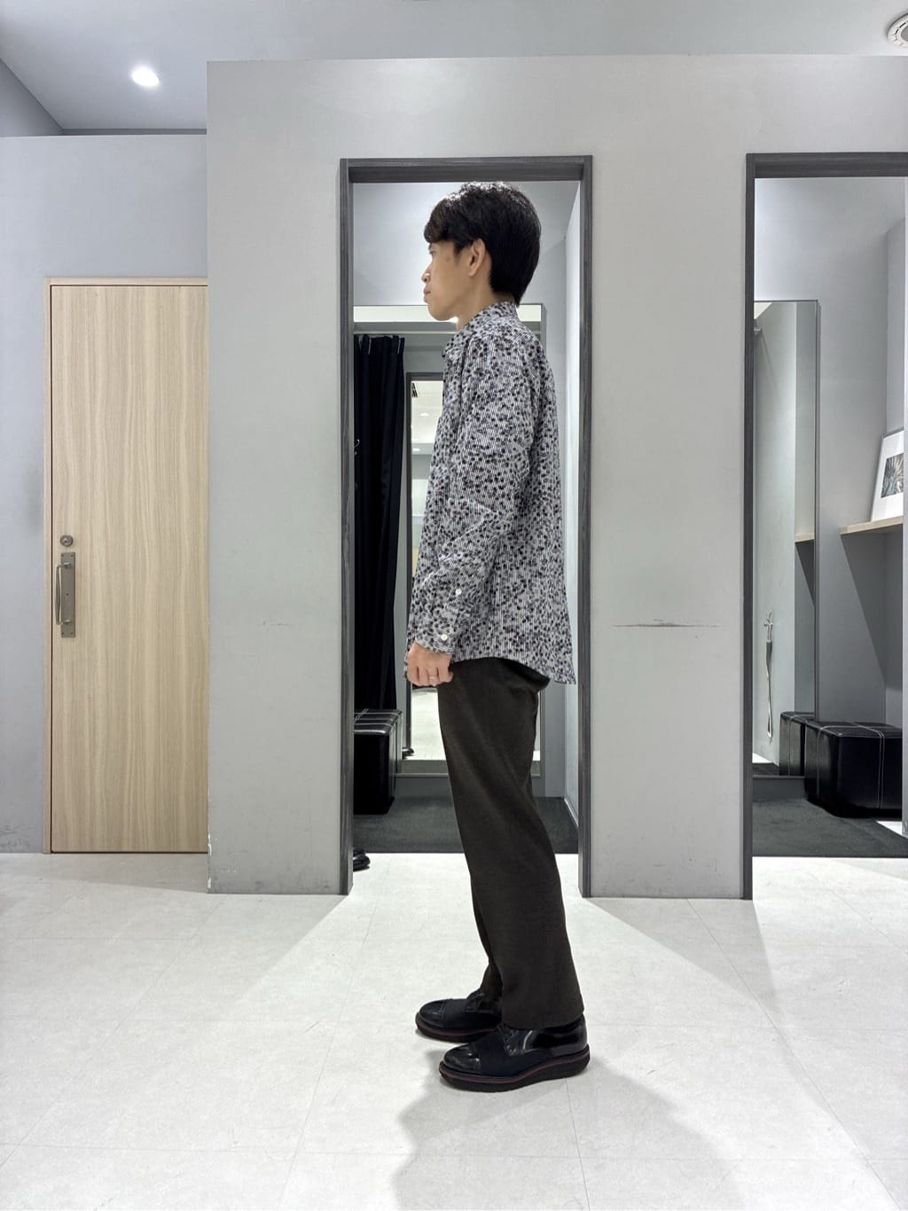 わいずみさんの「TAKEO KIKUCHI｜ストライプ小花 長袖シャツ」を使ったコーディネート