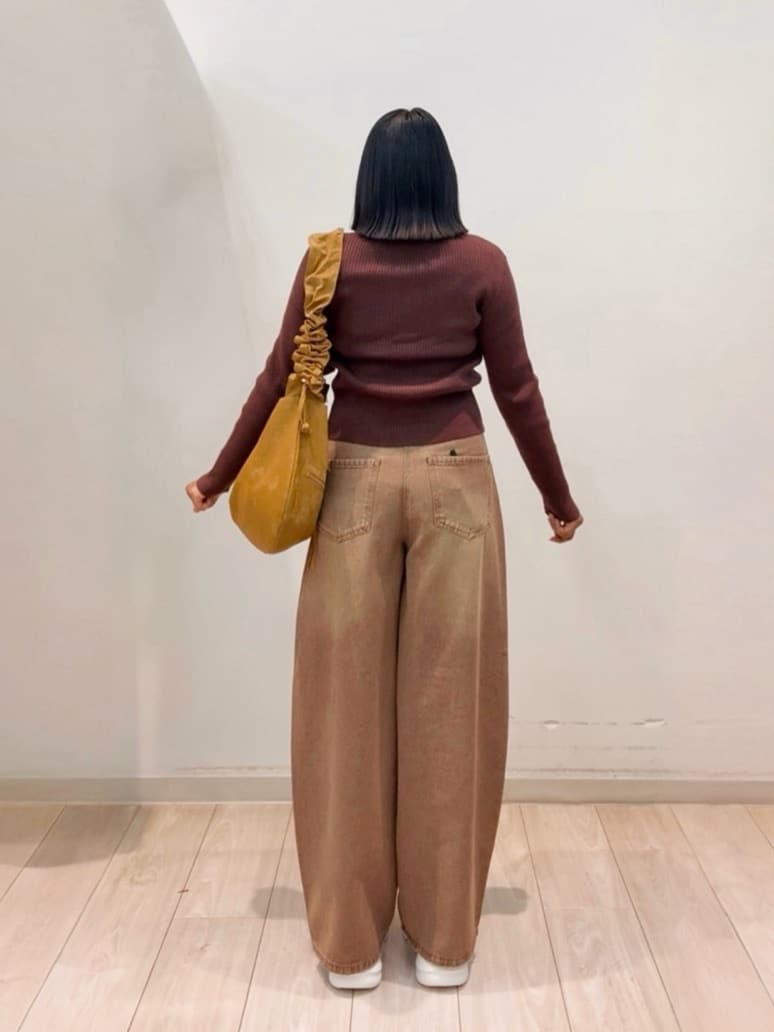 オノエさんの「SHOO･LA･RUE｜【S-LL】立体カーブデニムパンツ」を使ったコーディネート