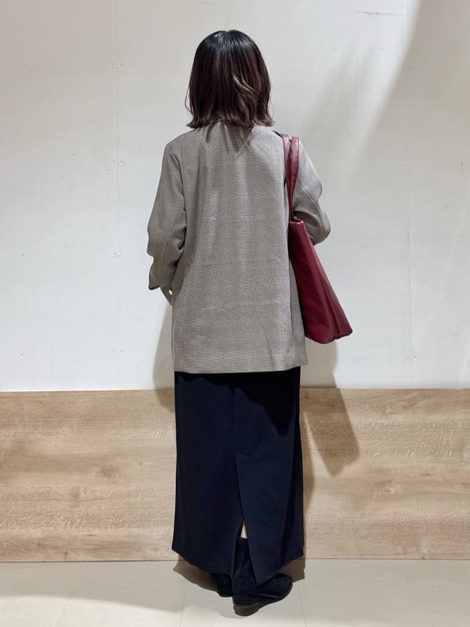 るねさんの「SHOO･LA･RUE｜【洗濯後しわになりにくい】ポケット付き ナロースカート」を使ったコーディネート