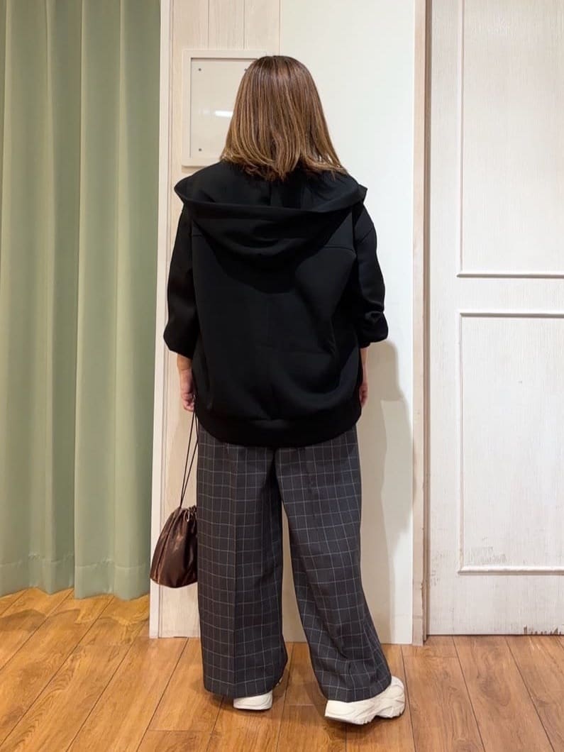 eさんの「SHOO･LA･RUE｜【S-LL】美しく見せる ボートネックロンT」を使ったコーディネート