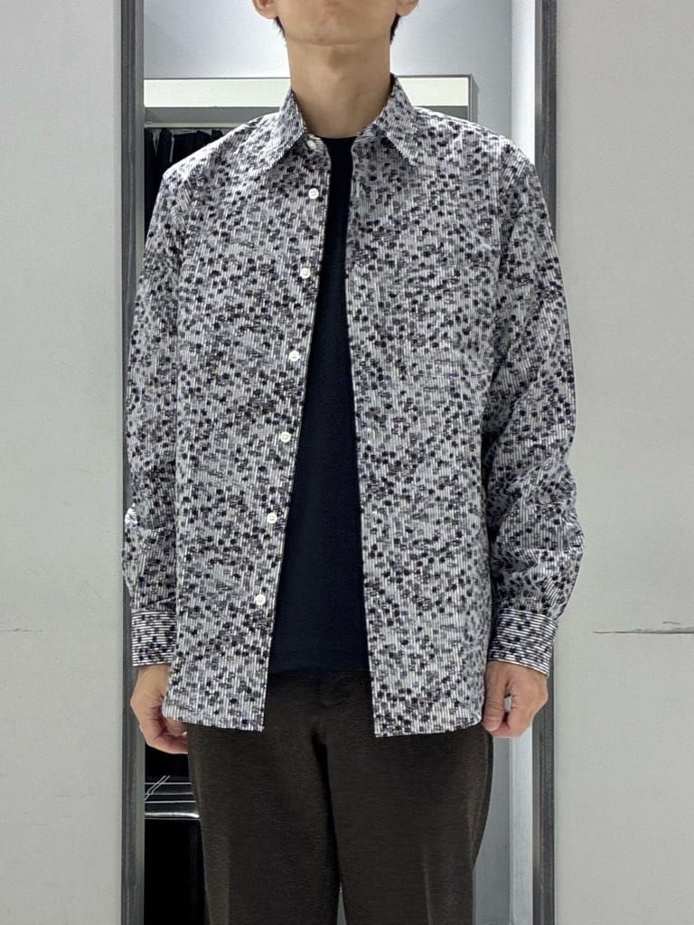 わいずみさんの「TAKEO KIKUCHI｜ストライプ小花 長袖シャツ」を使ったコーディネート