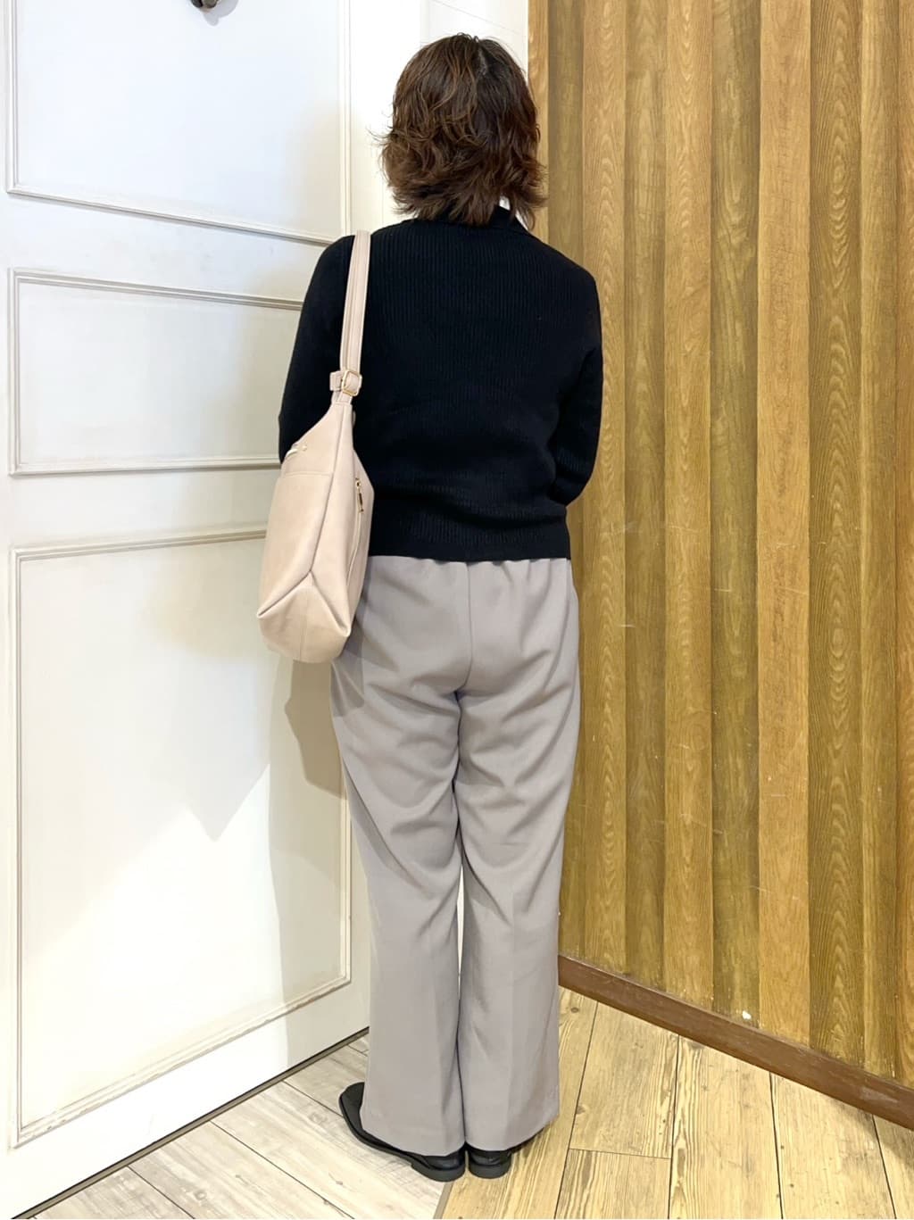 yuriyuriさんの「SHOO･LA･RUE｜【洗濯機可/S-LL/高レビュー】上品シルエットで美しい イージーワイドパンツ」を使ったコーディネート