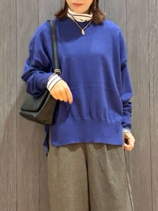 meiさんの「SHOO･LA･RUE｜【S-LL/吸湿発熱】なめらかとろみ インナータートル」を使ったコーディネート