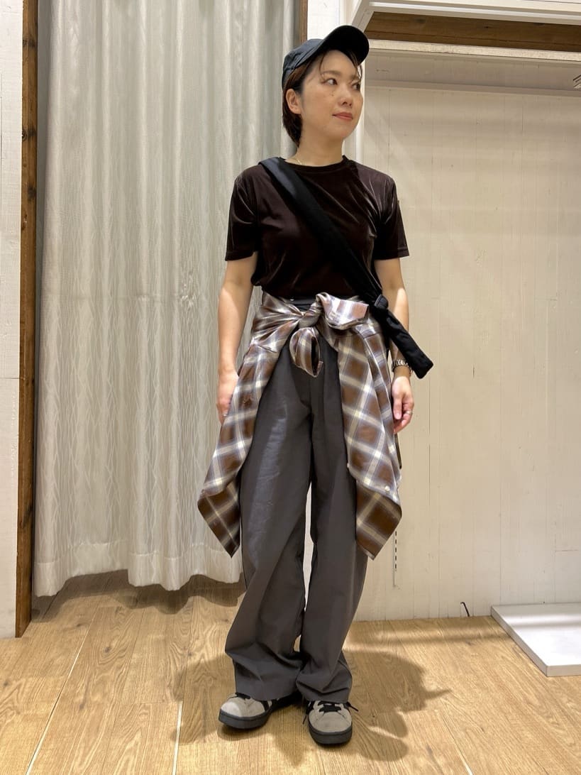 ga_riさんの「THE SHOP TK｜シアーベロアカットソー【洗える】」を使ったコーディネート