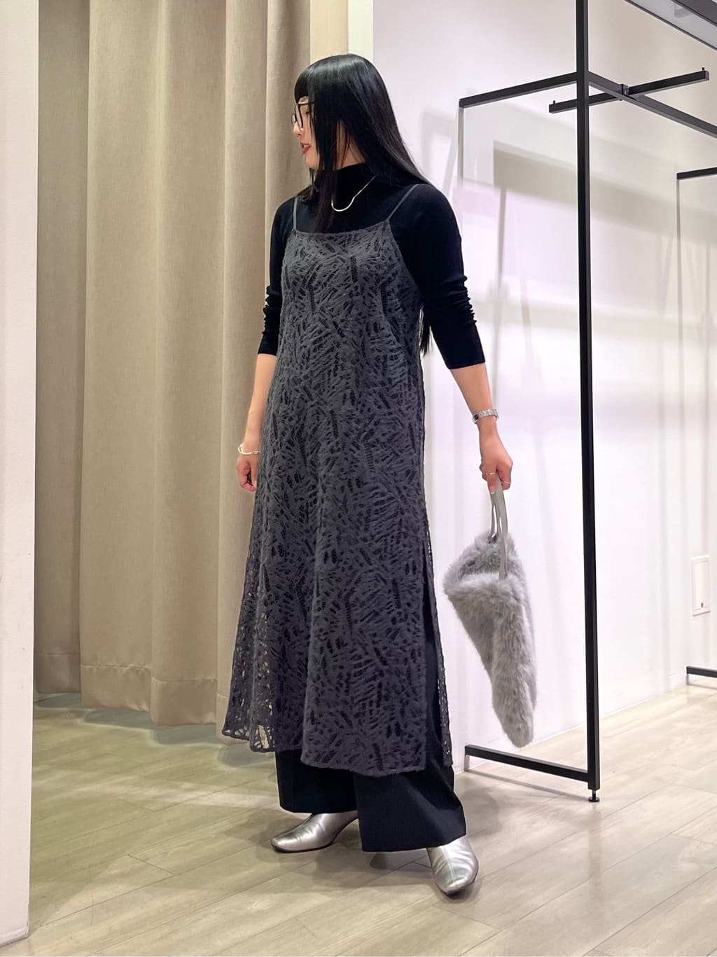 hasuさんの「INDIVI｜【洗える／薄手／ラメ】シアーラメニット」を使ったコーディネート