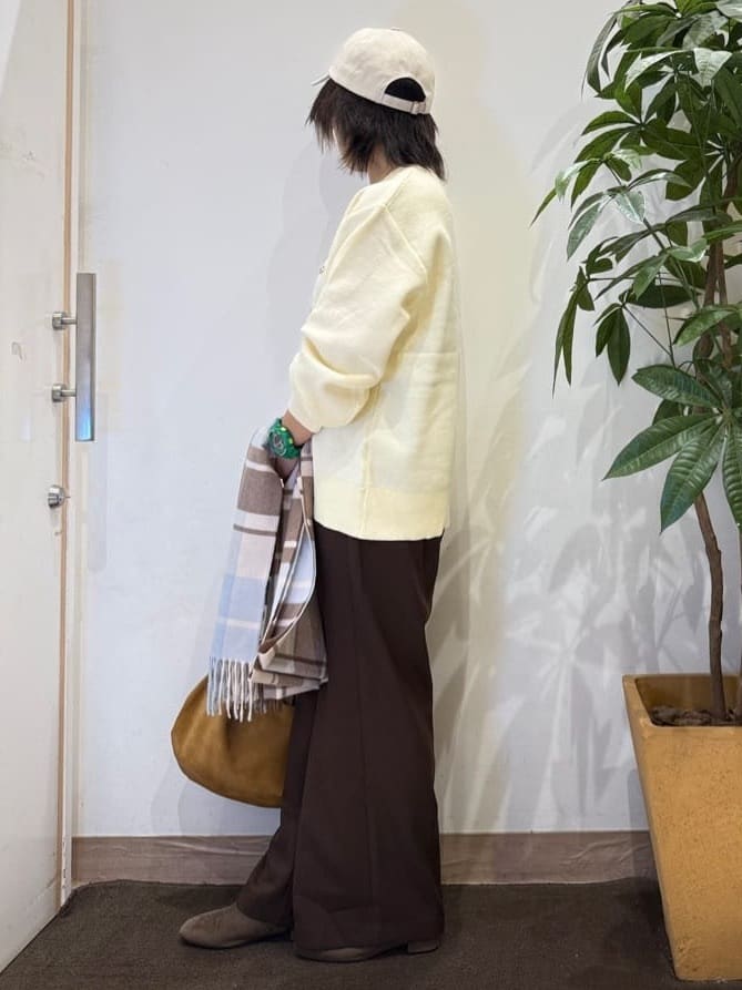 misakiさんの「SHOO･LA･RUE｜【洗濯機可/S-LL/セットアップ可】脚のラインをきれいに魅せる センタープレスワイドパンツ」を使ったコーディネート