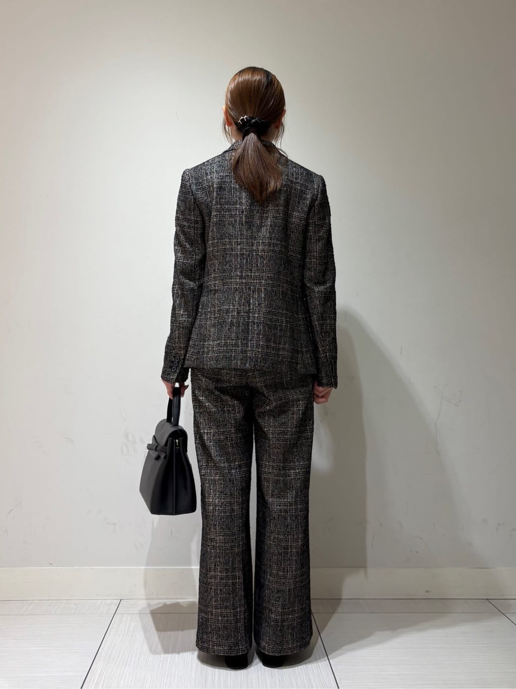 やなぎさんの「DRESSTERIOR｜ストレッチフルニードルニット」を使ったコーディネート