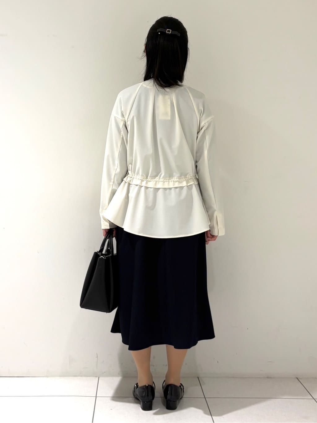 momokoさんの「INDIVI｜【洗える／UVケア】ジョーゼットフレアワンピース」を使ったコーディネート