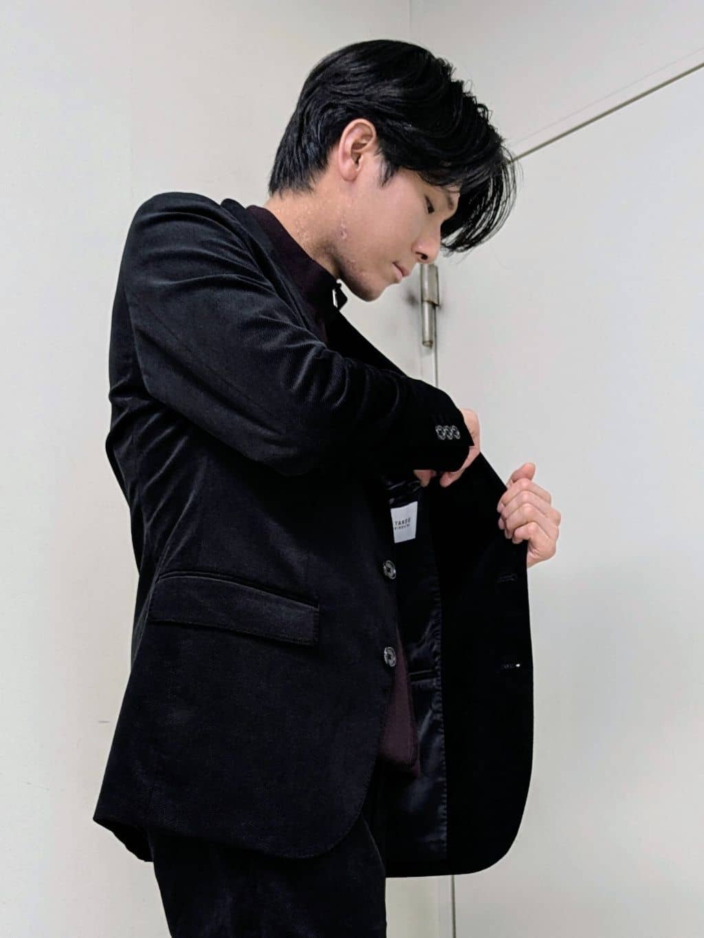 ryoさんの「TAKEO KIKUCHI｜アンチピリング ジップアップ ニット」を使ったコーディネート