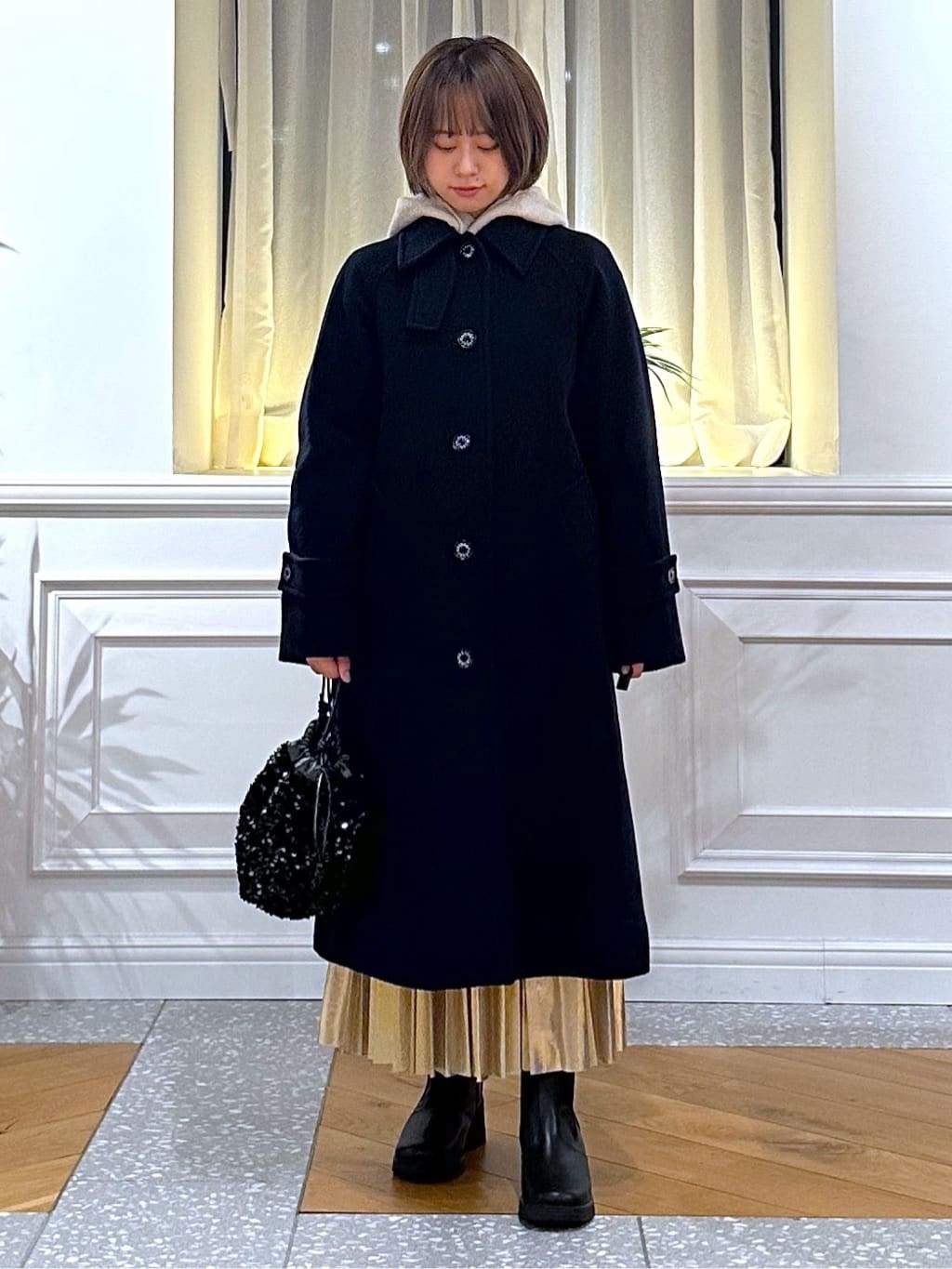 なべこさんの「DRESSTERIOR｜◆【洗える/ストレッチ性/オンオフ】箔プリントプリーツスカート」を使ったコーディネート