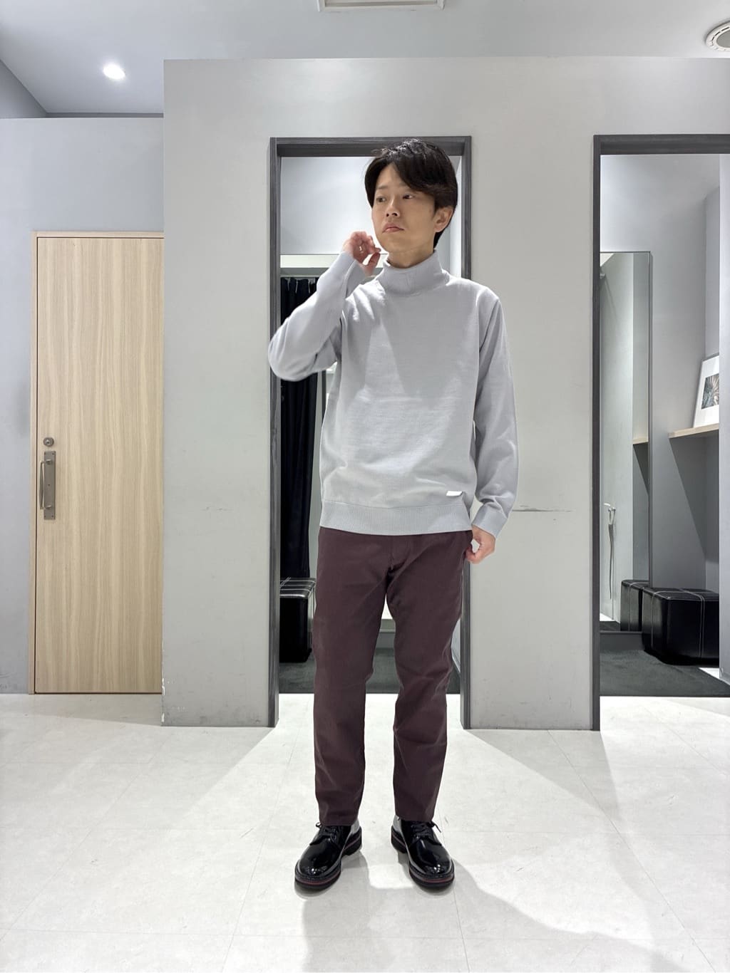 わいずみさんの「TAKEO KIKUCHI｜アンチピリング タートルネック ニット」を使ったコーディネート