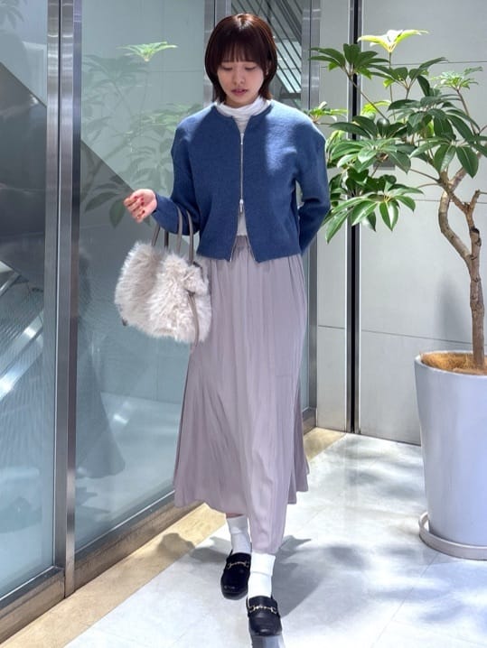 yukaさんの「UNTITLED｜【ゆったりサイズ／着丈短め】ジップニットカーディガン」を使ったコーディネート