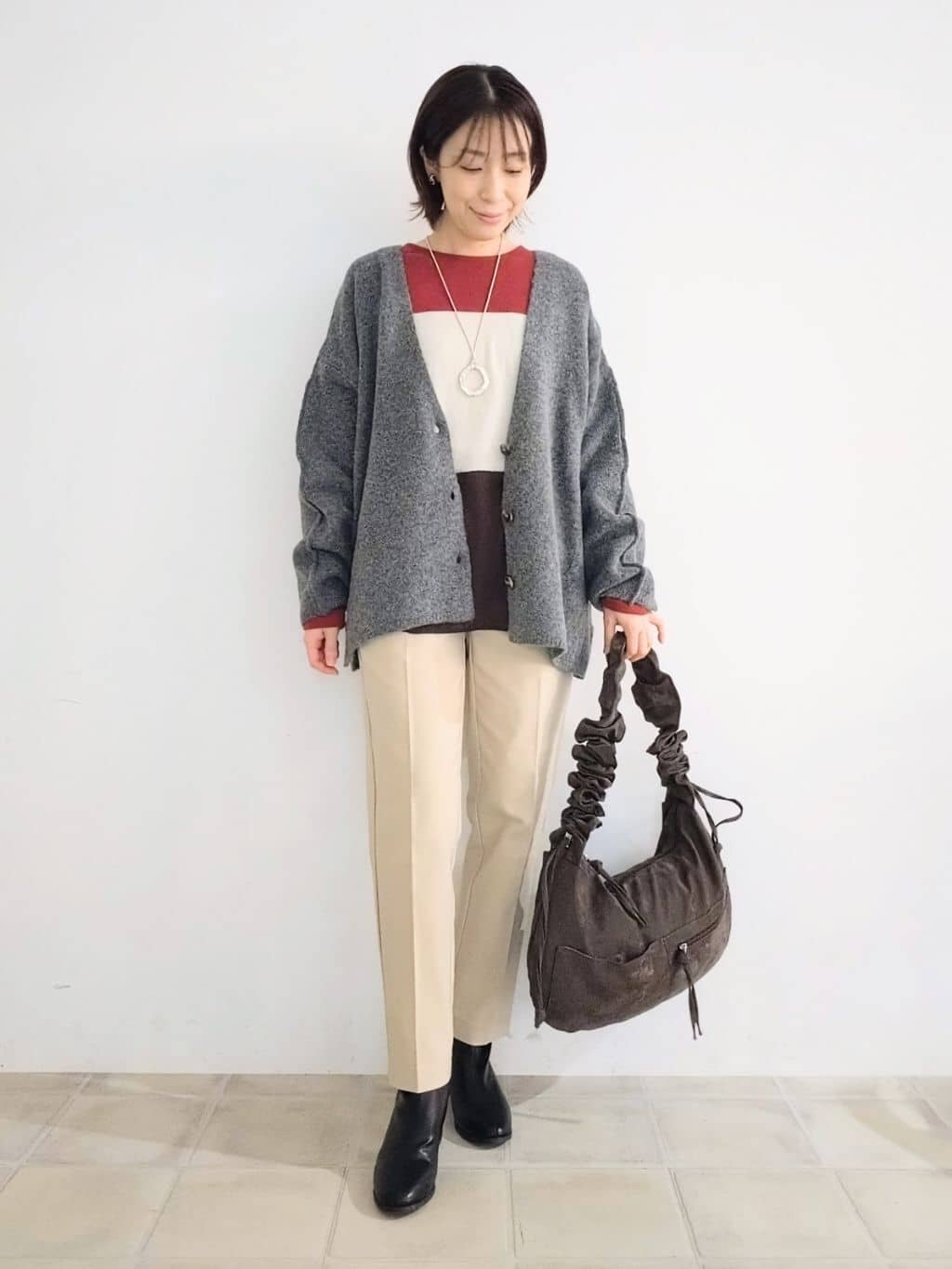 miomioさんの「SHOO･LA･RUE｜【S-LL】インしないで着られる 3段切り替えトップス」を使ったコーディネート
