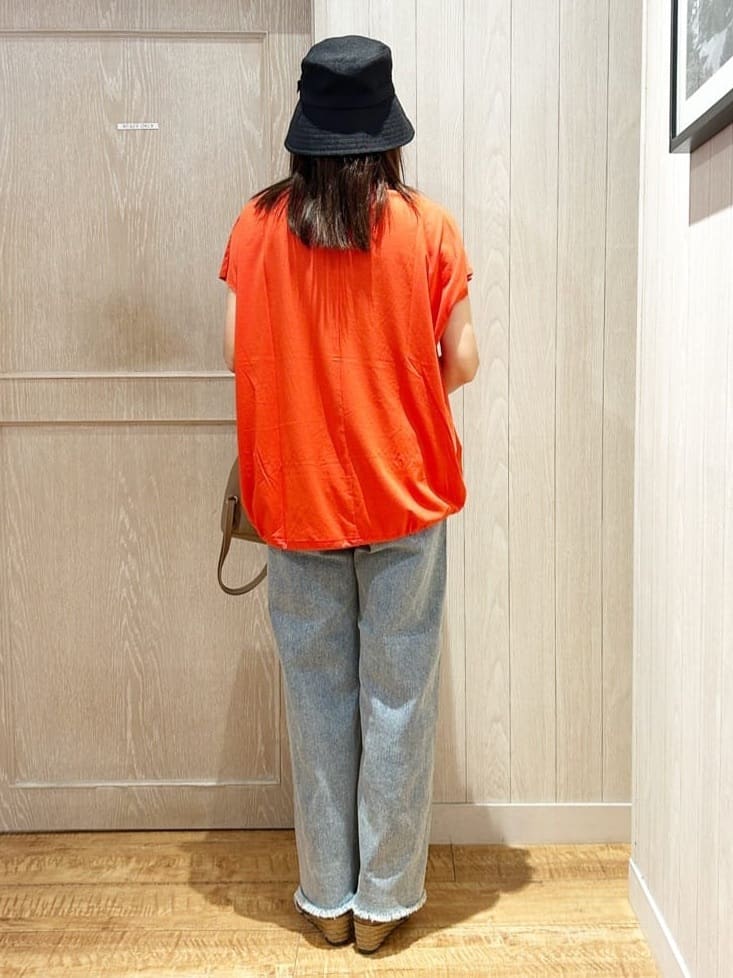 yukaさんの「SHOO･LA･RUE｜【S-LL/裏ひんやり/ストレッチ】ワイドストレートデニムパンツ」を使ったコーディネート