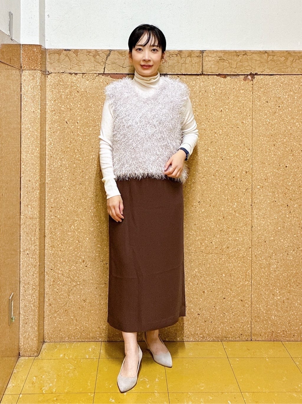hattoriさんの「INDIVI｜フェザーモールニットベスト」を使ったコーディネート