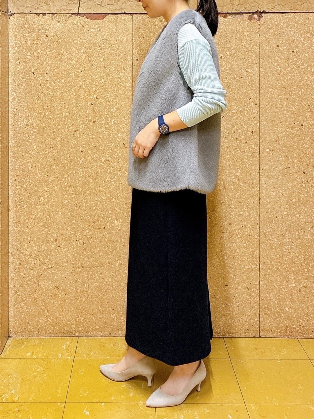 hattoriさんの「INDIVI｜【ウール混ラメ素材】Vネック煌めきニット」を使ったコーディネート